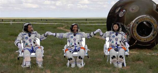 Üç Taykonot Dünya'ya Döndü